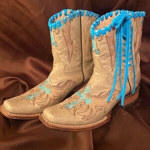Up cycled ladies corral cowboy boots. Size 10.